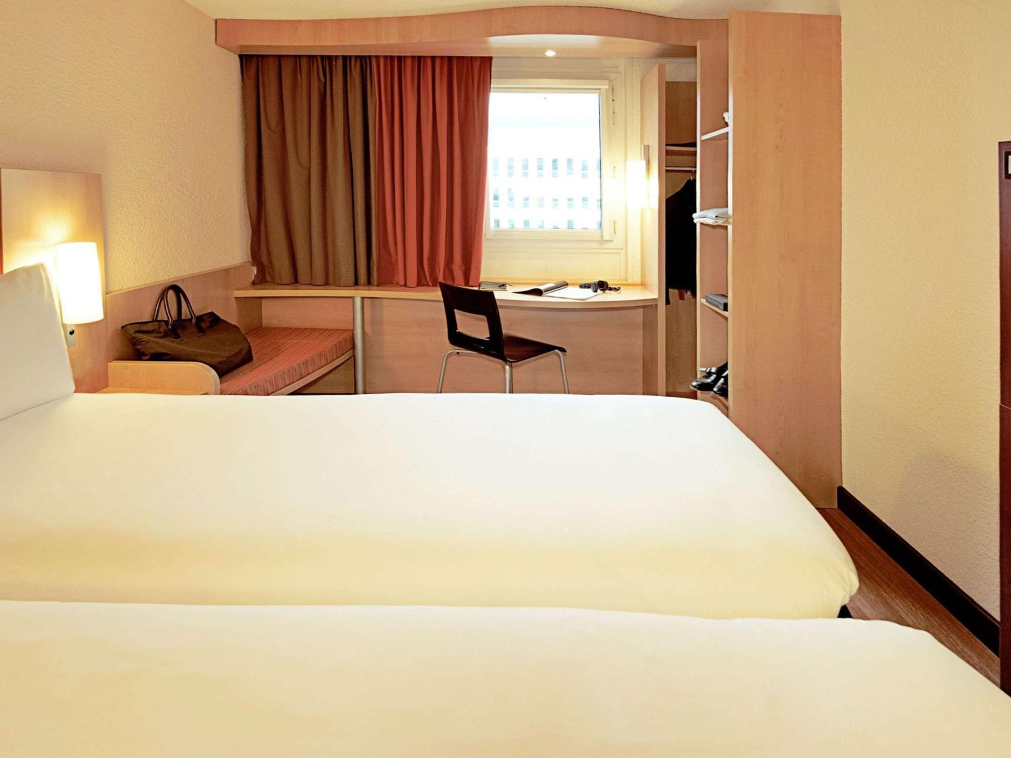 Ibis Stuttgart Centrum Luaran gambar